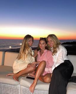 Courtney Green feet photo thumbnail
