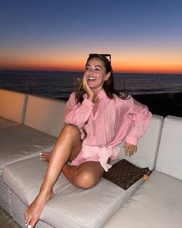 Courtney Green feet photo thumbnail