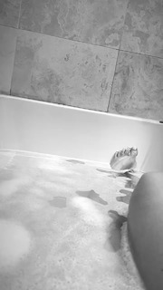 Courtney Green feet photo thumbnail