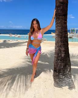 Courtney Green feet photo thumbnail