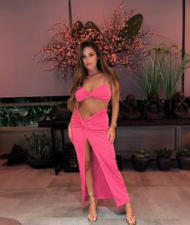 Courtney Green feet photo thumbnail