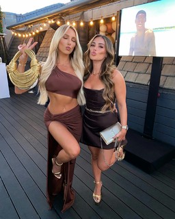 Courtney Green feet photo thumbnail
