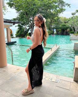 Courtney Green feet photo thumbnail