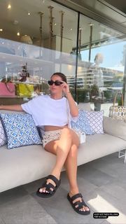 Courtney Green feet photo thumbnail