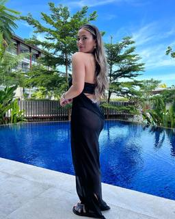Courtney Green feet photo thumbnail