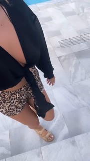 Courtney Green feet photo thumbnail