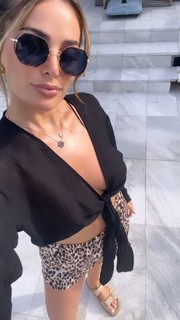 Courtney Green feet photo thumbnail