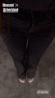 Courtney Green feet photo thumbnail