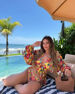 Courtney Green feet photo thumbnail