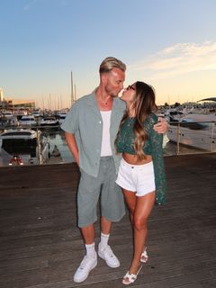 Courtney Green feet photo thumbnail
