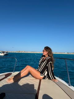 Courtney Green feet photo thumbnail