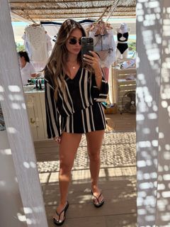 Courtney Green feet photo thumbnail