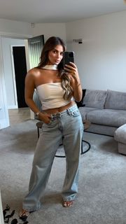 Courtney Green feet photo thumbnail