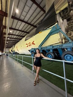 Courtney Green feet photo thumbnail