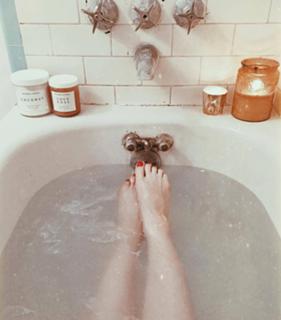 Courtney Halverson feet photo 10