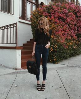 Courtney Halverson feet photo 12