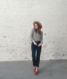 Courtney Halverson feet photo 10