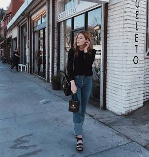 Courtney Halverson feet photo 3