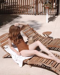 Courtney Halverson feet photo 12