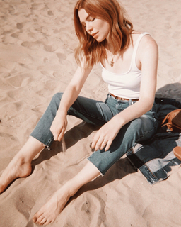 Courtney Halverson feet photo 6