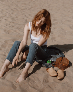 Courtney Halverson feet photo 5