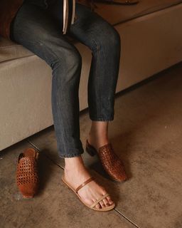 Courtney Halverson feet photo 11