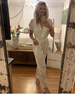 Courtney Hansen feet photo 6