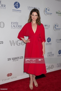 Courtney Henggeler feet photo thumbnail