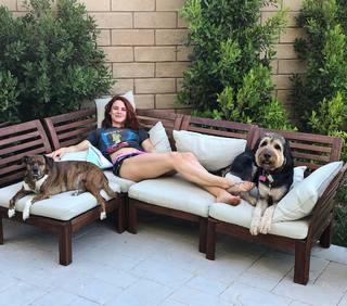 Courtney Hope feet photo thumbnail