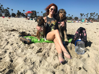Courtney Hope feet photo thumbnail