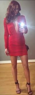 Courtney Hope feet photo thumbnail