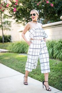 Courtney Kerr feet photo 8