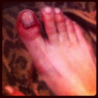Courtney Kerr feet photo 9