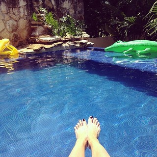 Courtney Kerr feet photo 7