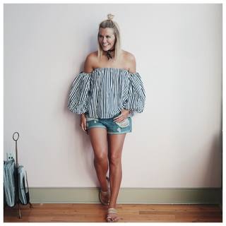 Courtney Kerr feet photo 11