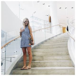 Courtney Kerr feet photo 2