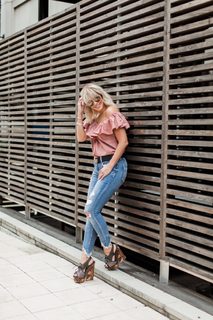 Courtney Kerr feet photo 7