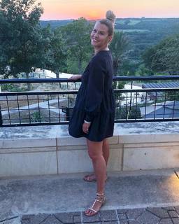 Courtney Kerr feet photo 1