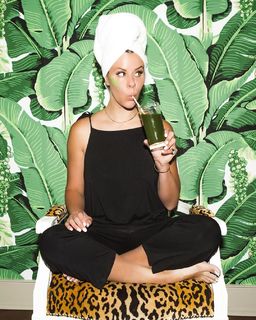 Courtney Kerr feet photo 2