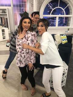 Courtney Khondabi feet photo thumbnail