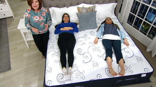 Courtney Khondabi feet photo thumbnail