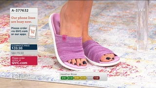 Courtney Khondabi feet photo thumbnail