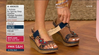 Courtney Khondabi feet photo thumbnail