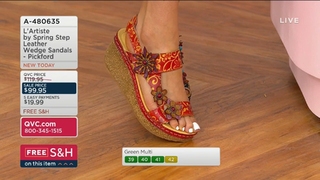 Courtney Khondabi feet photo thumbnail