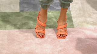 Courtney Khondabi feet photo thumbnail