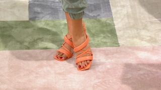 Courtney Khondabi feet photo thumbnail
