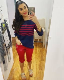 Courtney Khondabi feet photo thumbnail