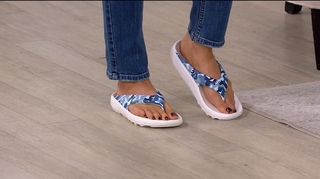 Courtney Khondabi feet photo thumbnail