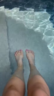 Courtney LaPlante feet photo 4