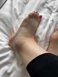 Courtney LaPlante feet photo 1